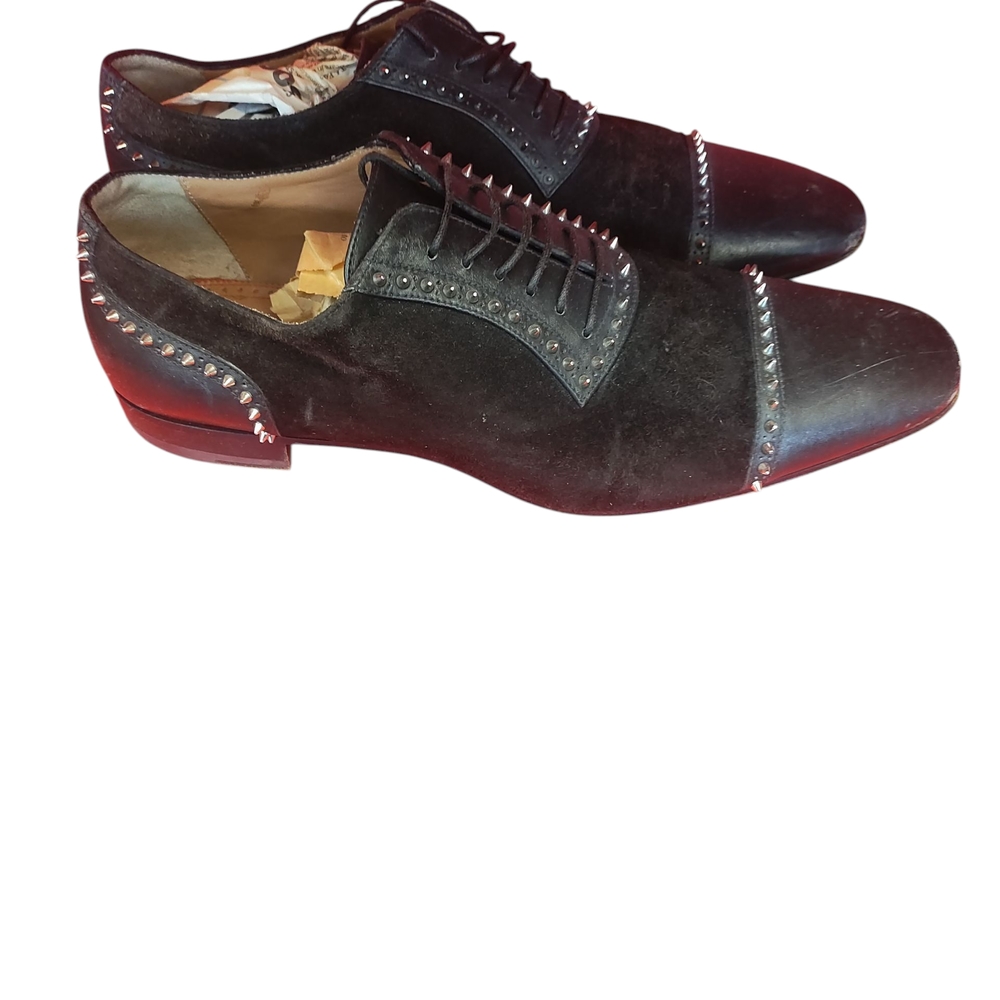 Christian Louboutin Black Oxford Shoes with Classic Elegance